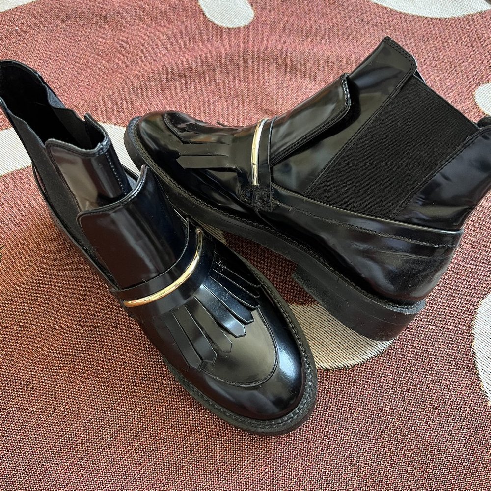 ASOS Tassel Black Chelsea Pull-on Boot with Gold Size 8